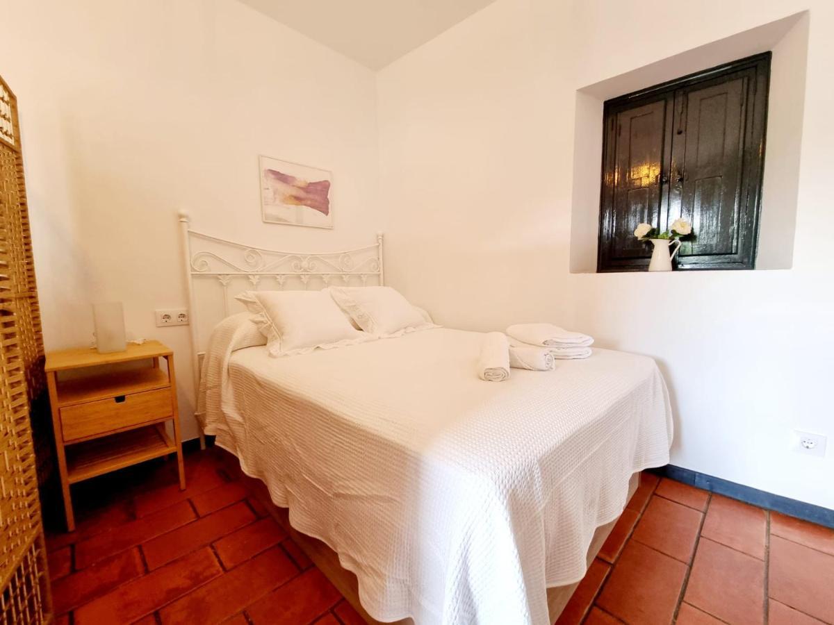 Apartamento Con Patio Sevillano Luaran gambar